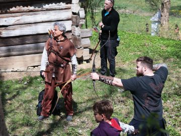 Miniaturka artykułu Turniej łuczniczy w Muzeum Wsi Lubelskiej – fotorelacja